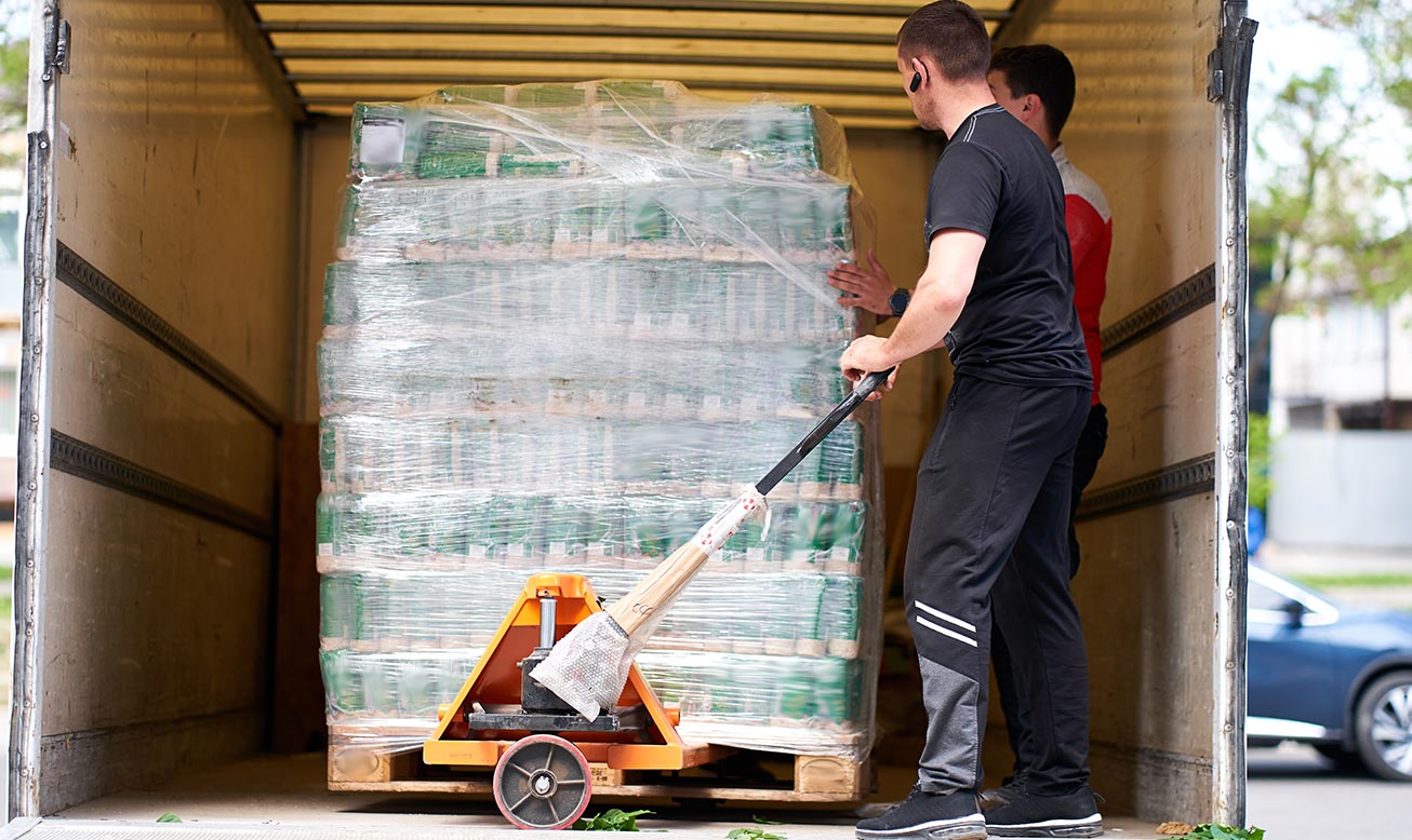 Pop-Up-Delivery-Truck-Unloading double brokering freight